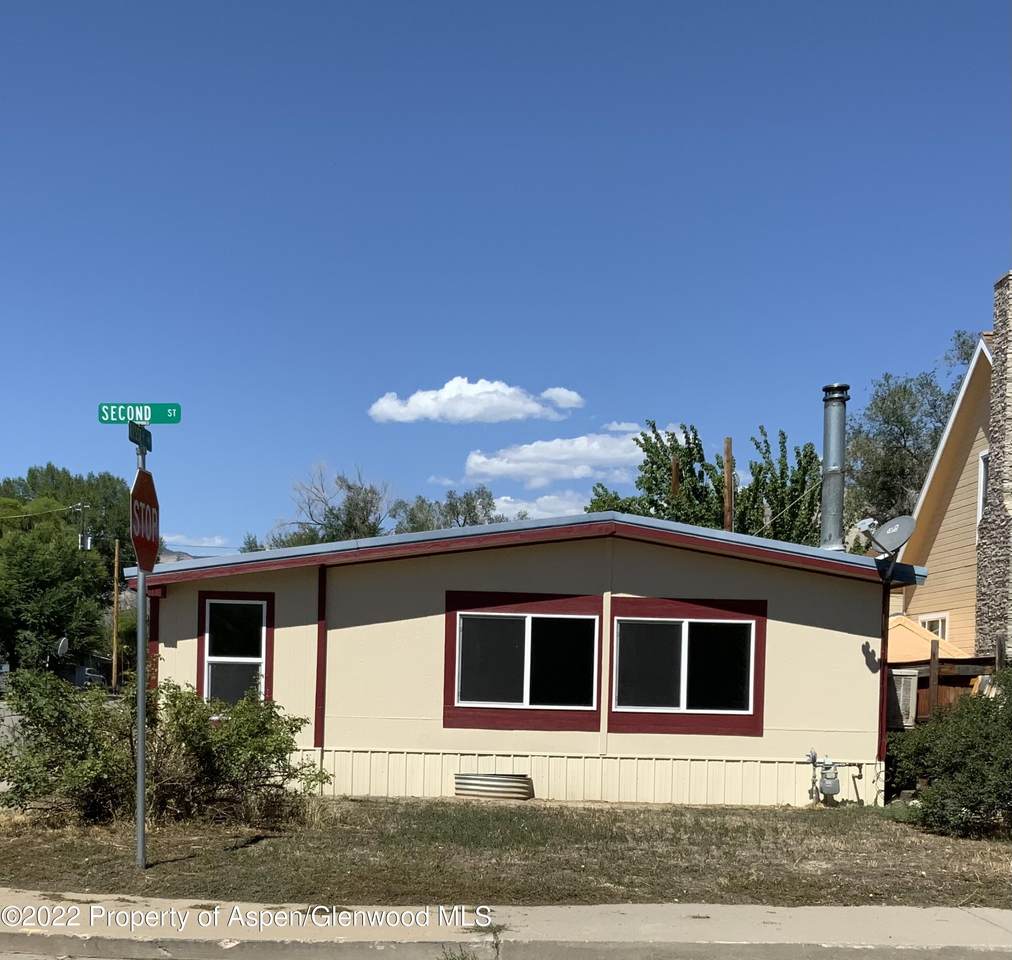 160 2ND Street - Photo 1