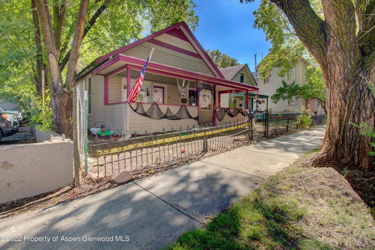 706 & 708 Blake Avenue - Photo 1