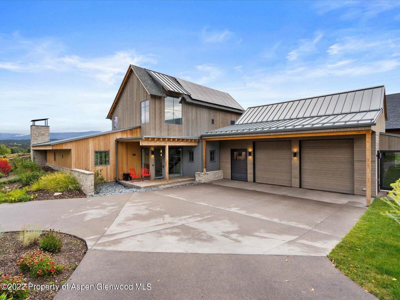 832 Perry Ridge Road - Photo 1