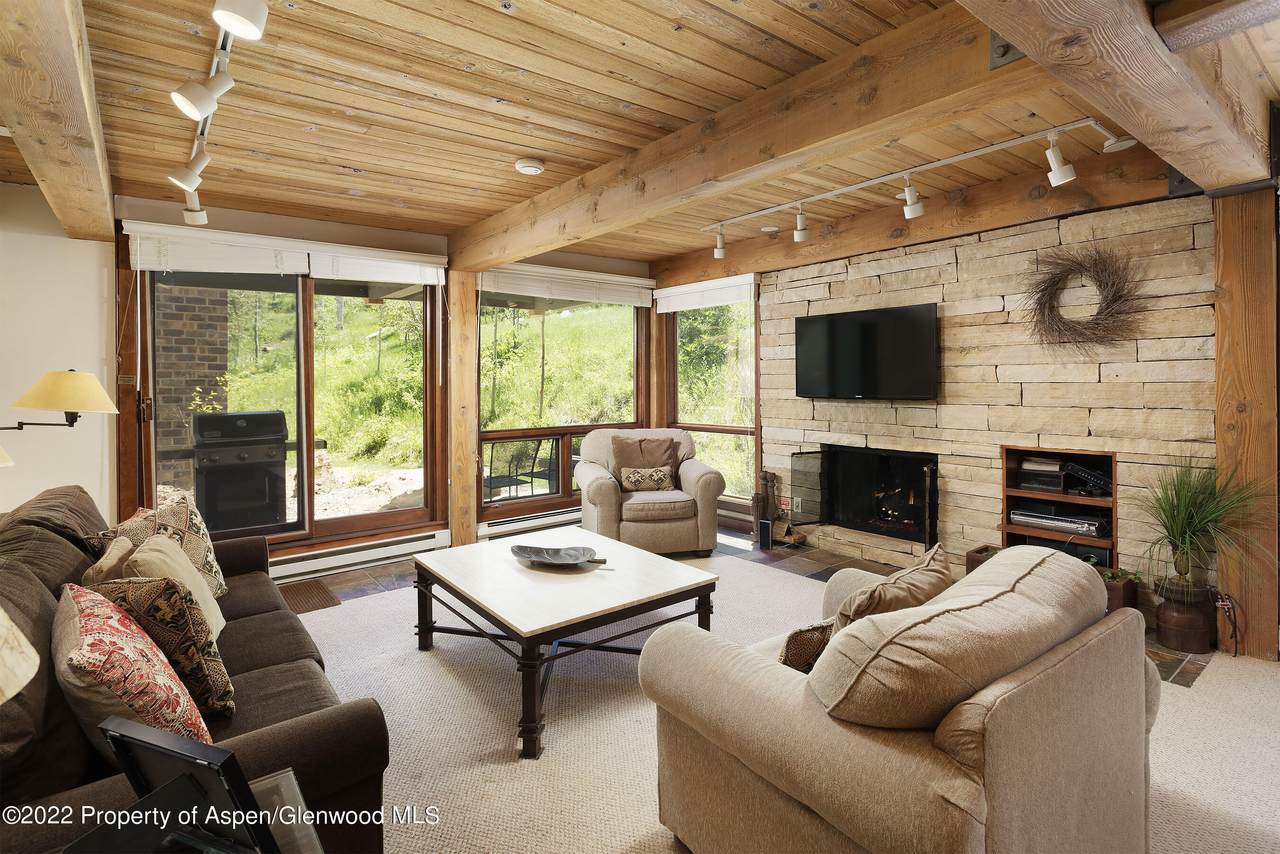 855 Carriage Way - Photo 1
