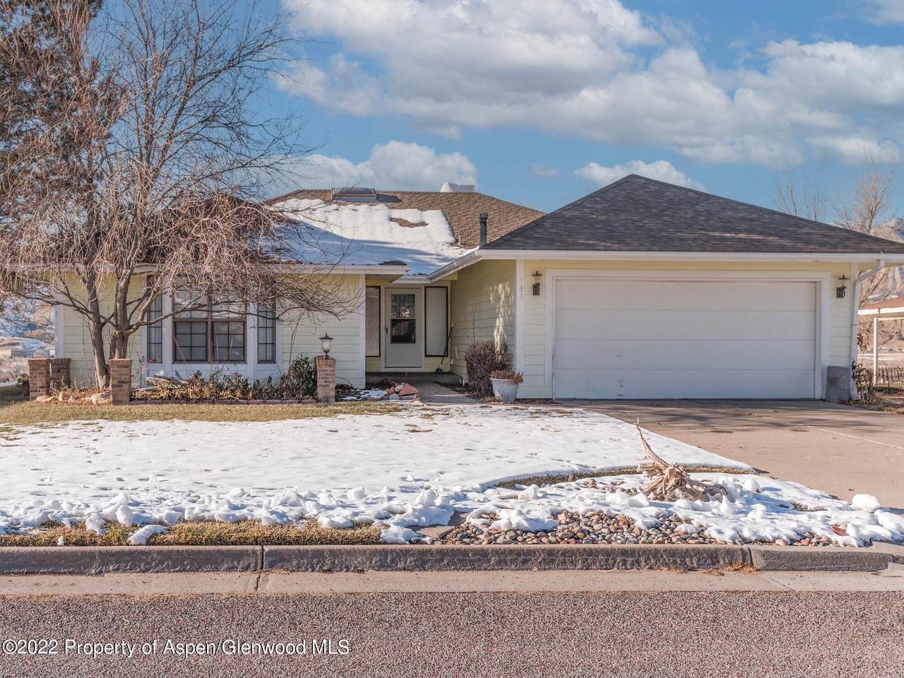 233 Willow Creek Trail - Photo 1