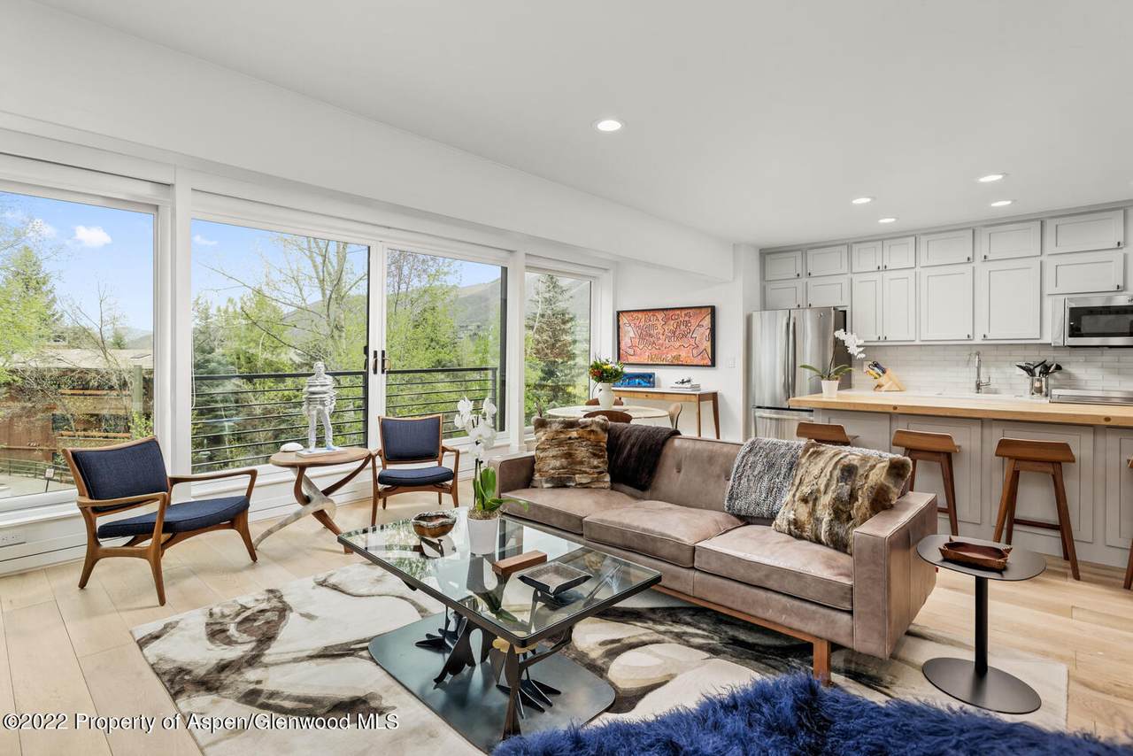 748 Galena Street - Photo 1