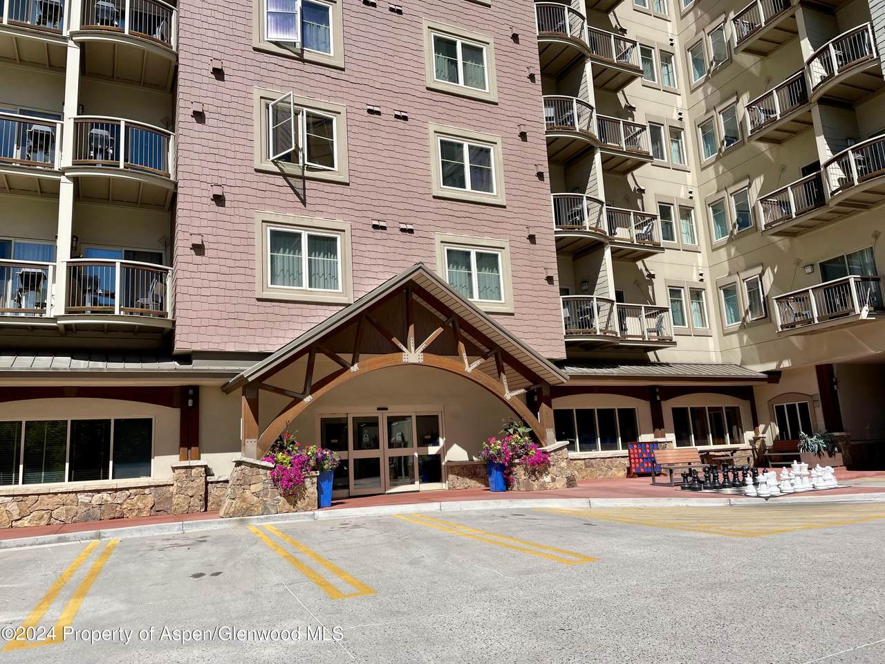 160 Beaver Creek Boulevard - Photo 1