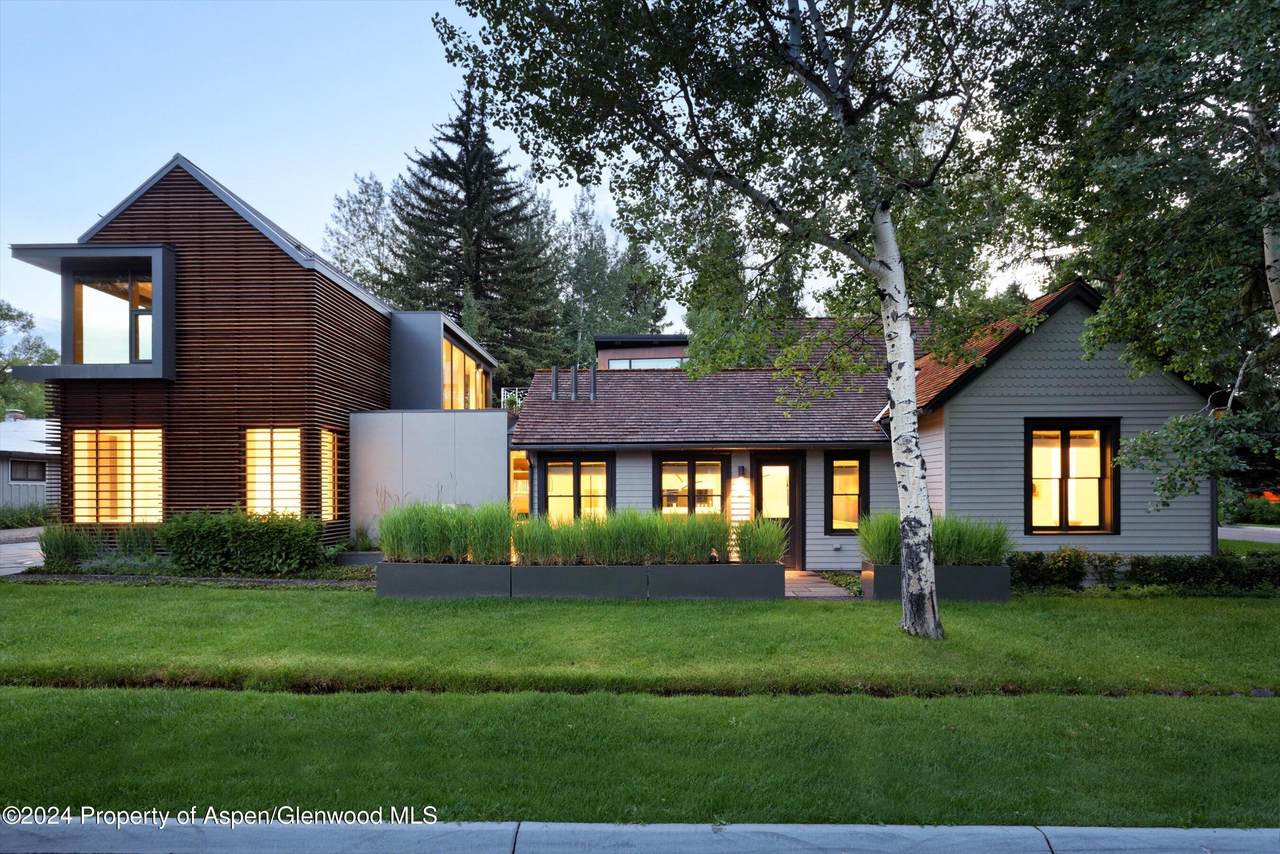 605 Bleeker Street - Photo 1