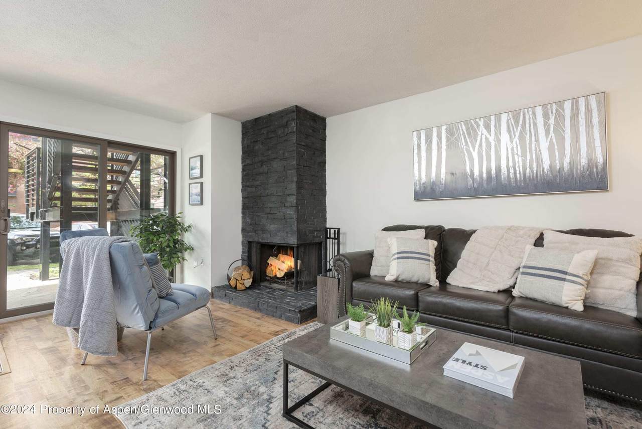 210 Cooper Avenue - Photo 1