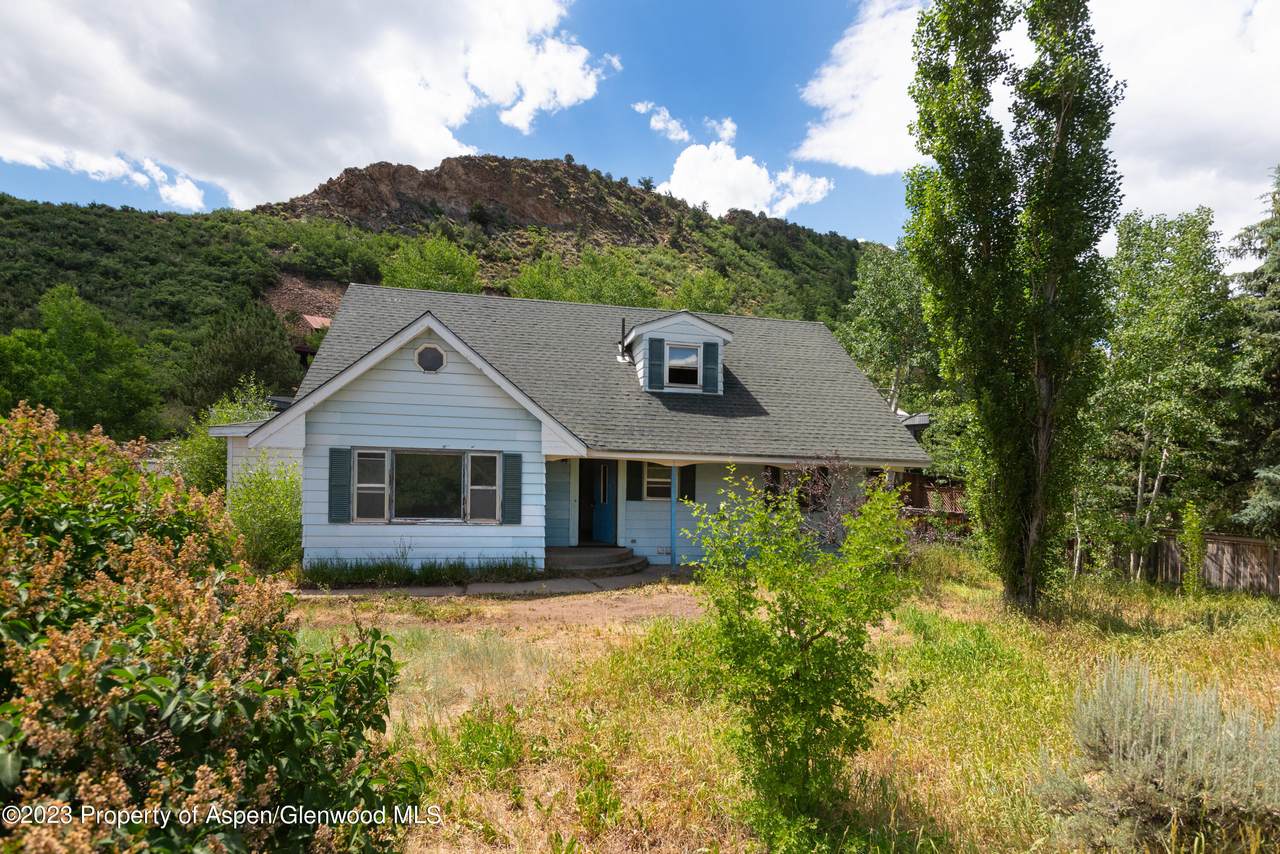 1065 Cemetery Lane - Photo 1