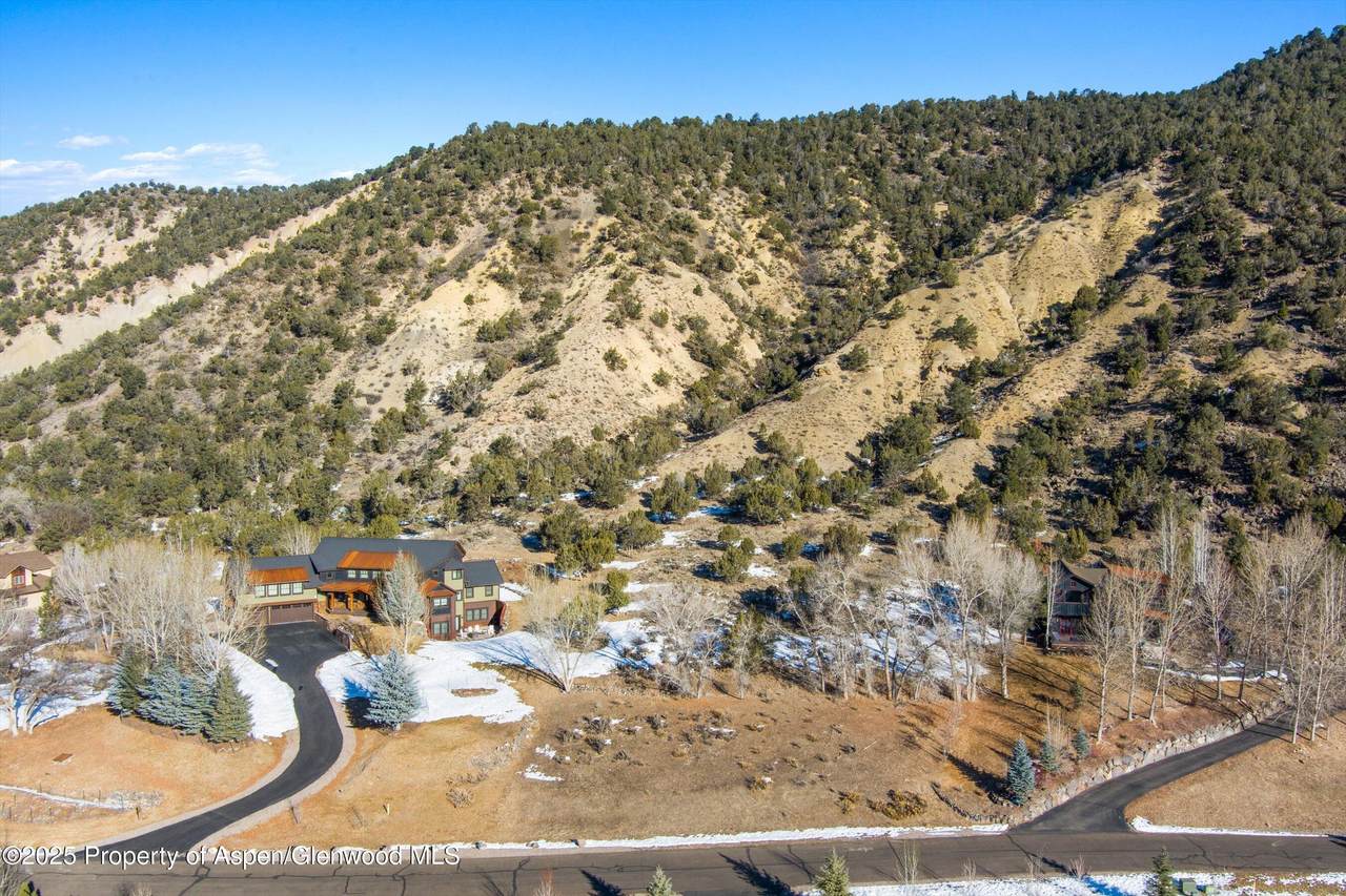604 Larkspur Drive - Photo 1
