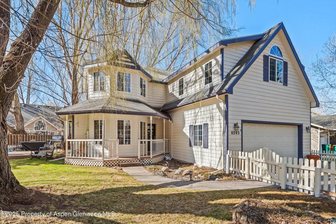 203 Deer Run - Photo 1