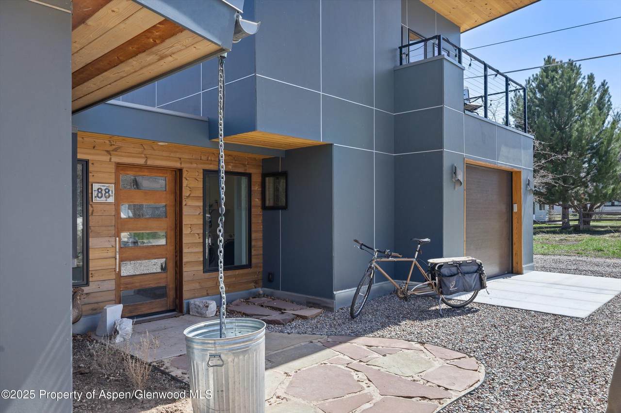 88 Pine Street - Photo 1