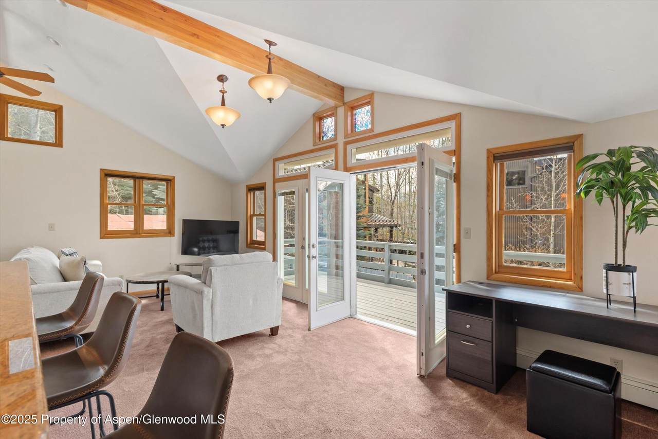536 Spruce Street - Photo 1