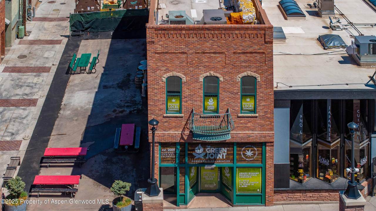 718 Grand Avenue - Photo 1