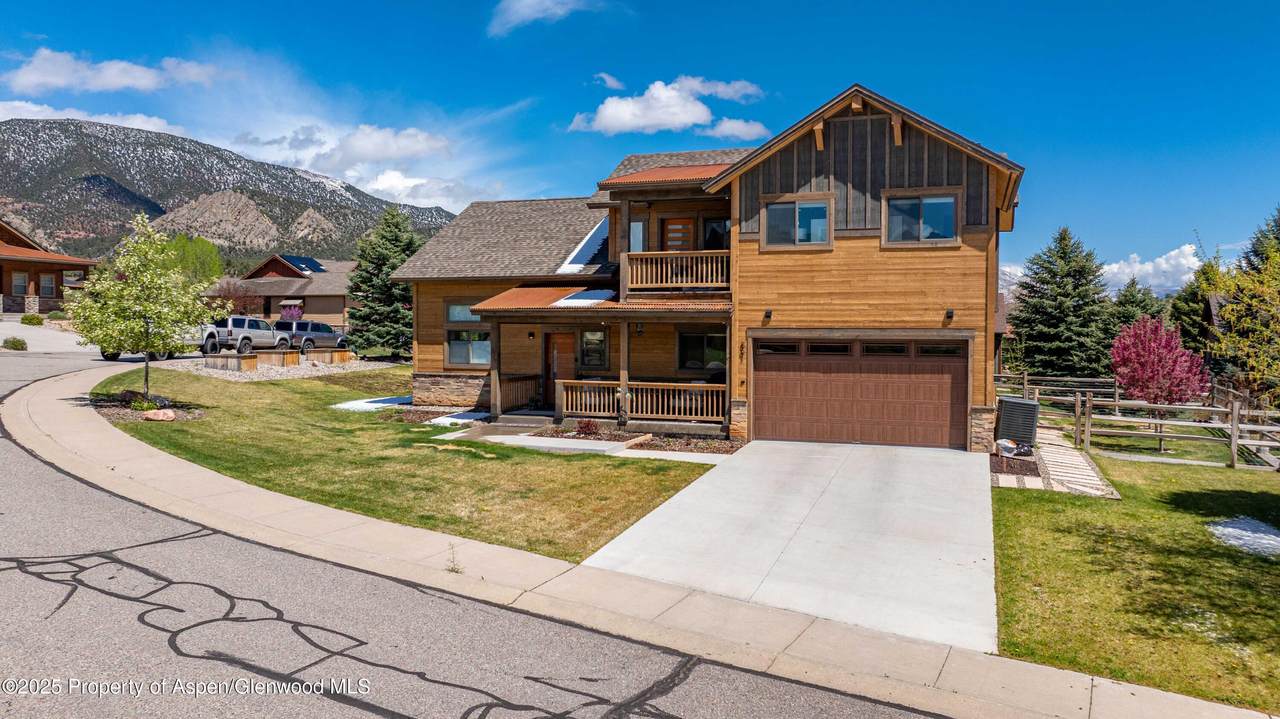 861 Ute Circle - Photo 1