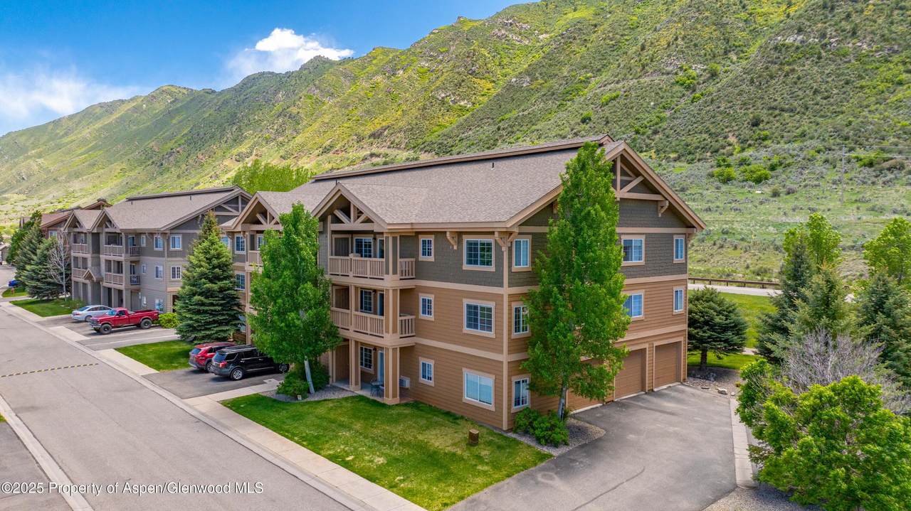 520 River View Drive - Photo 1