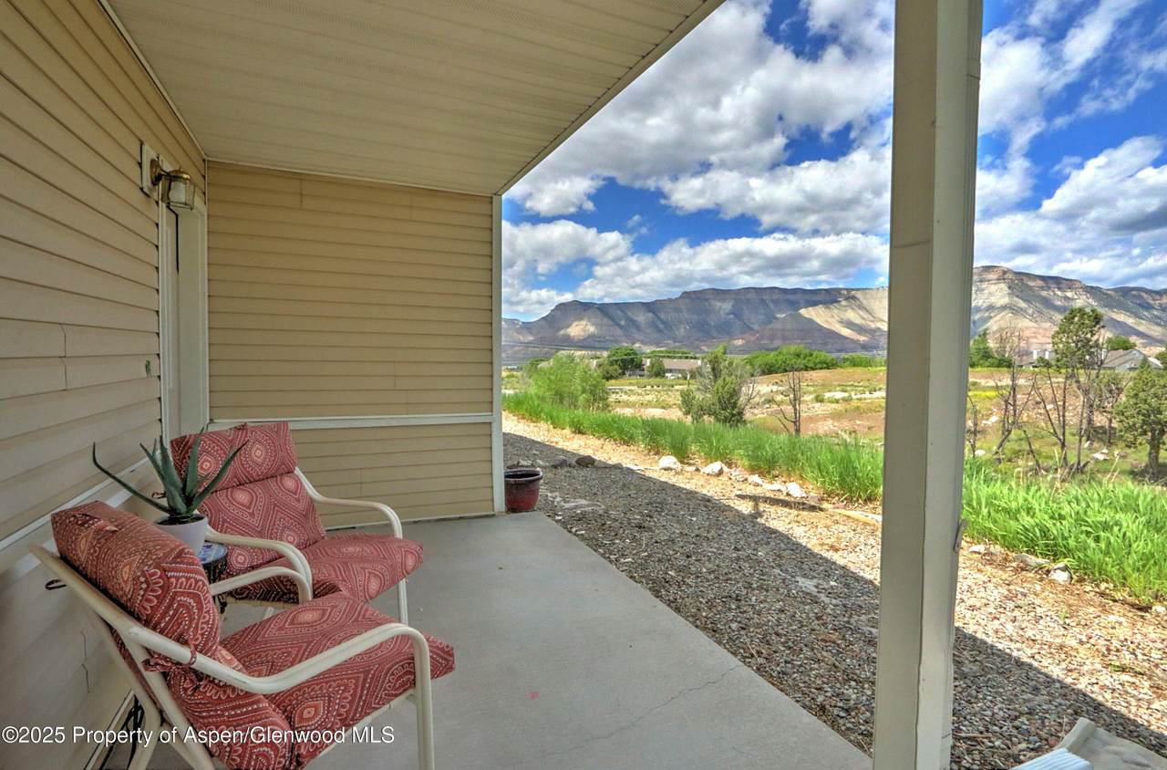 41 Angelica Circle - Photo 1