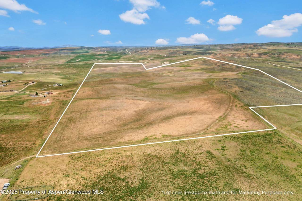 TBD Cr 30 - Photo 1