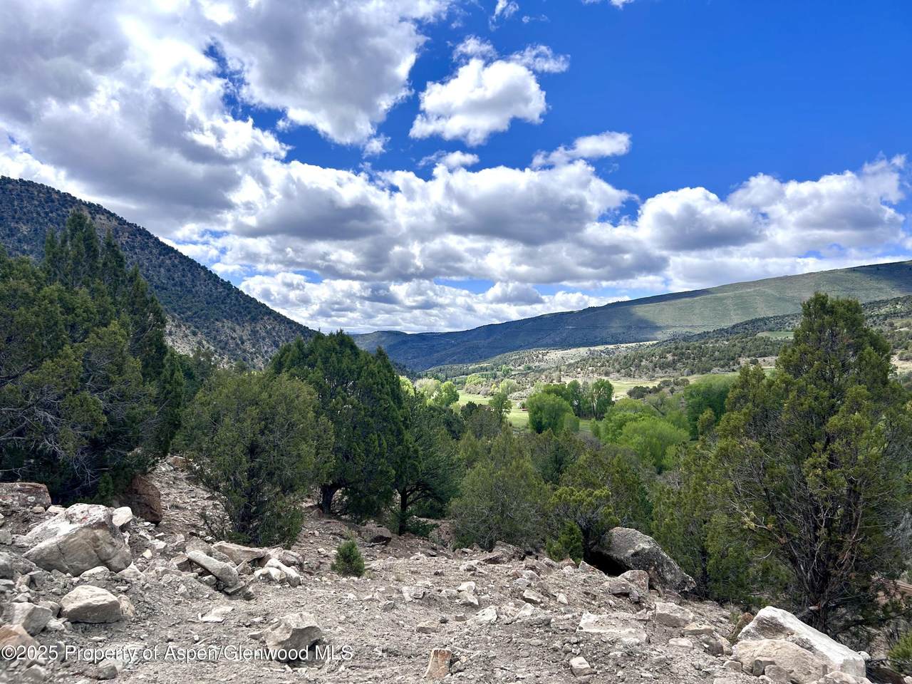 5621 Sweetwater Road - Photo 1