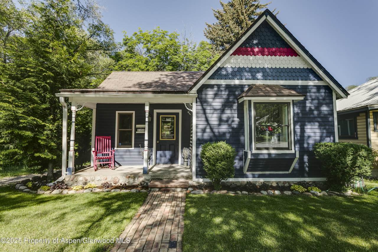 1131 Grand Avenue - Photo 1