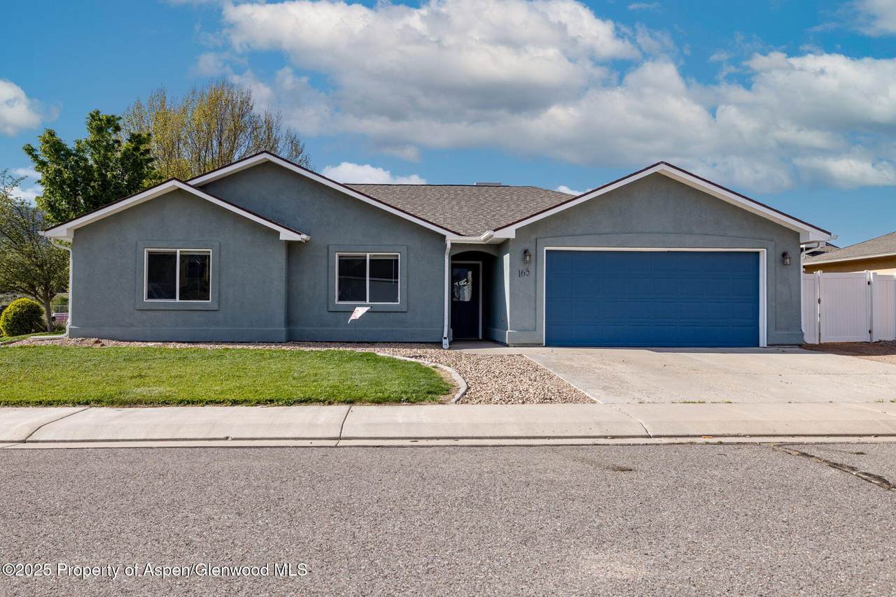 165 Harris Lane - Photo 1
