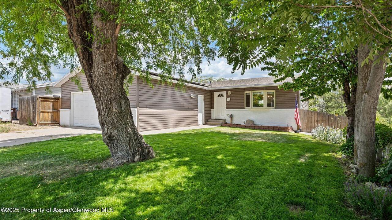 1432 Arabian Avenue - Photo 1