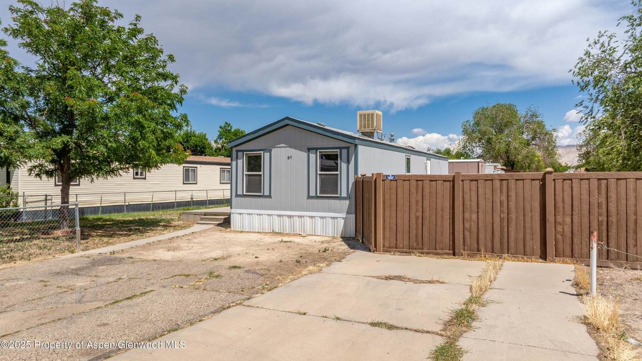 424 32 Road - Photo 1