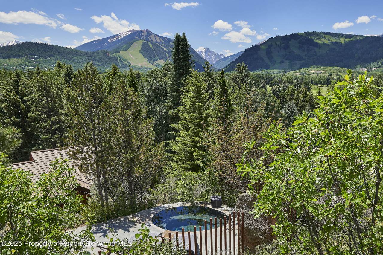 https://bt-photos.global.ssl.fastly.net/aspen/1280_boomver_1_188985-2.jpg