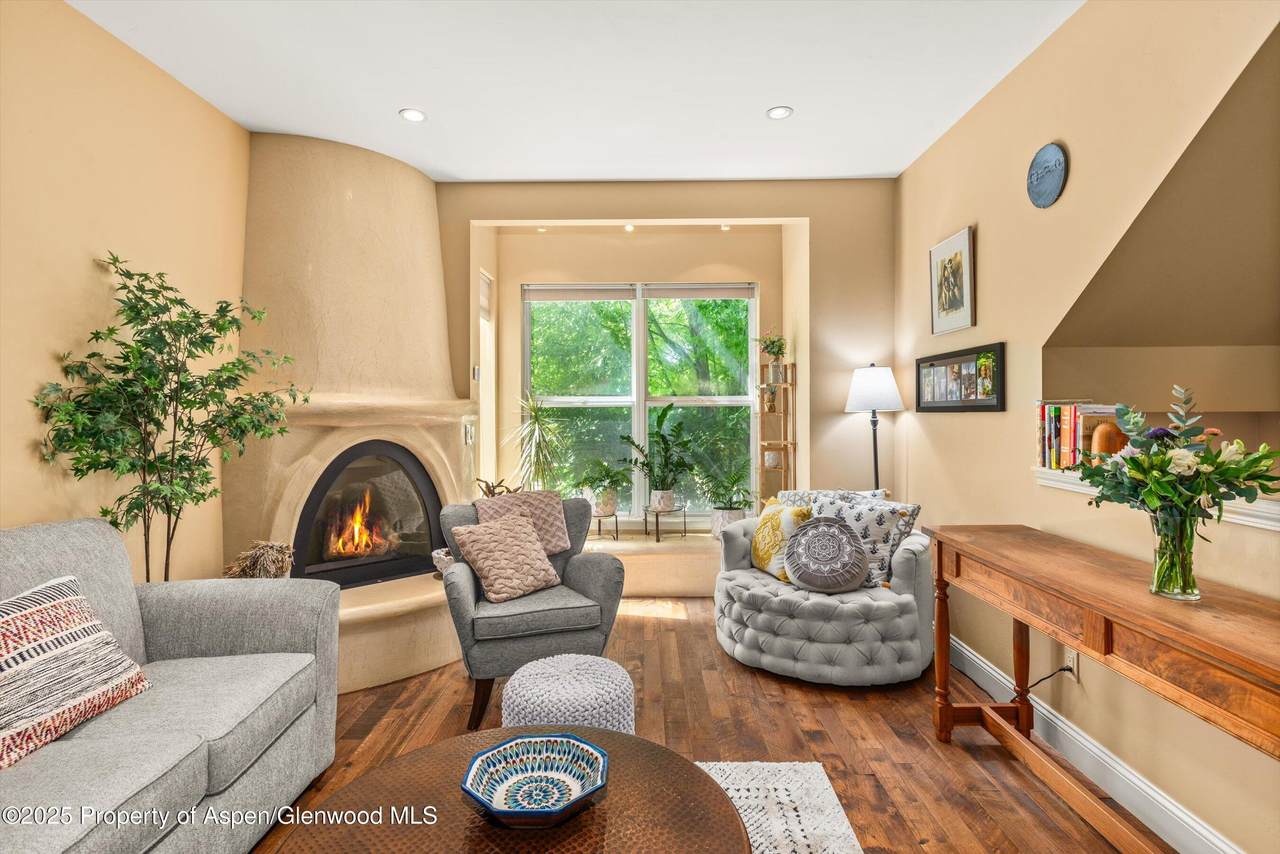 169 Village Lane - Photo 1
