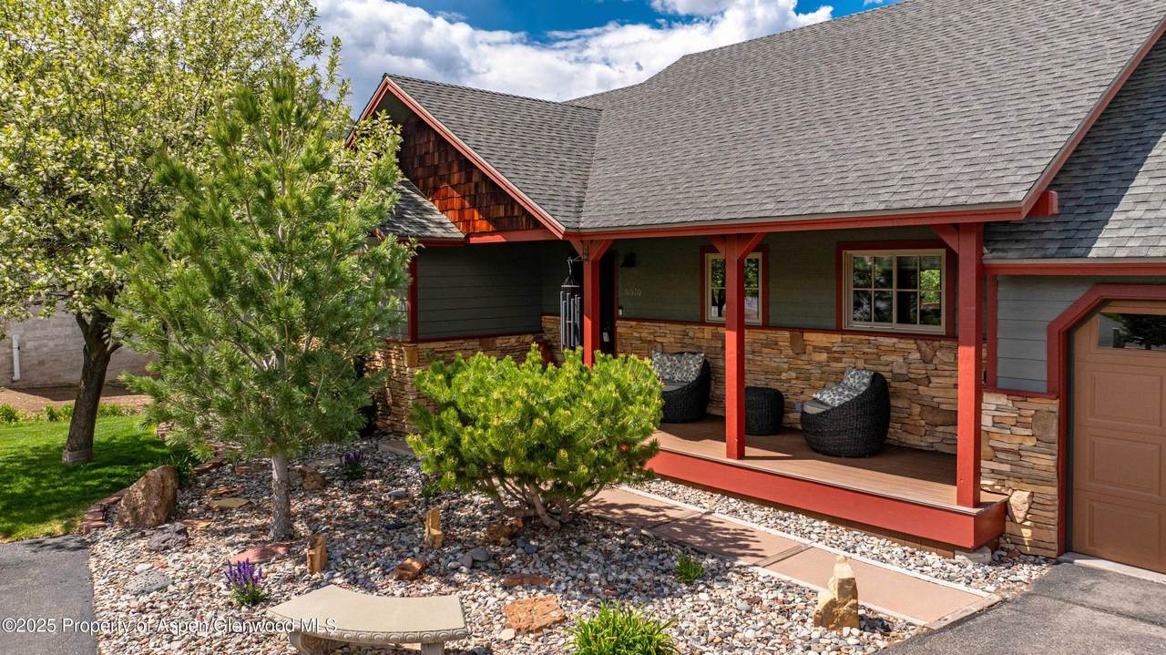 10 Laird Lane - Photo 1