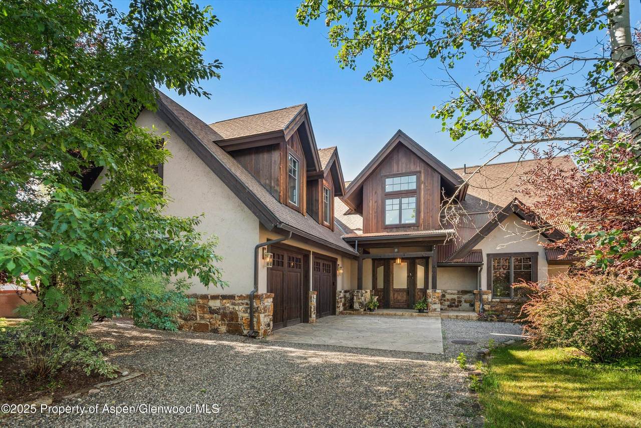 11 Pinon Lane - Photo 1