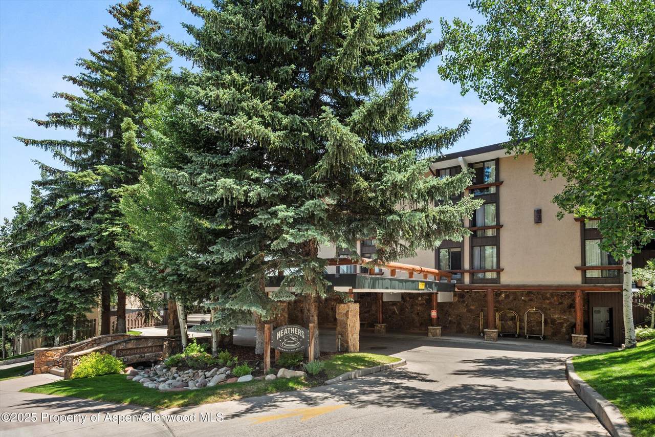 300 Carriage Way - Photo 1