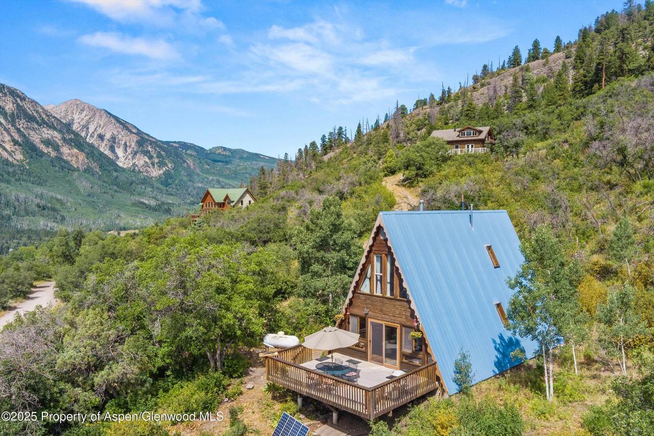 860 Serpentine Trail - Photo 1