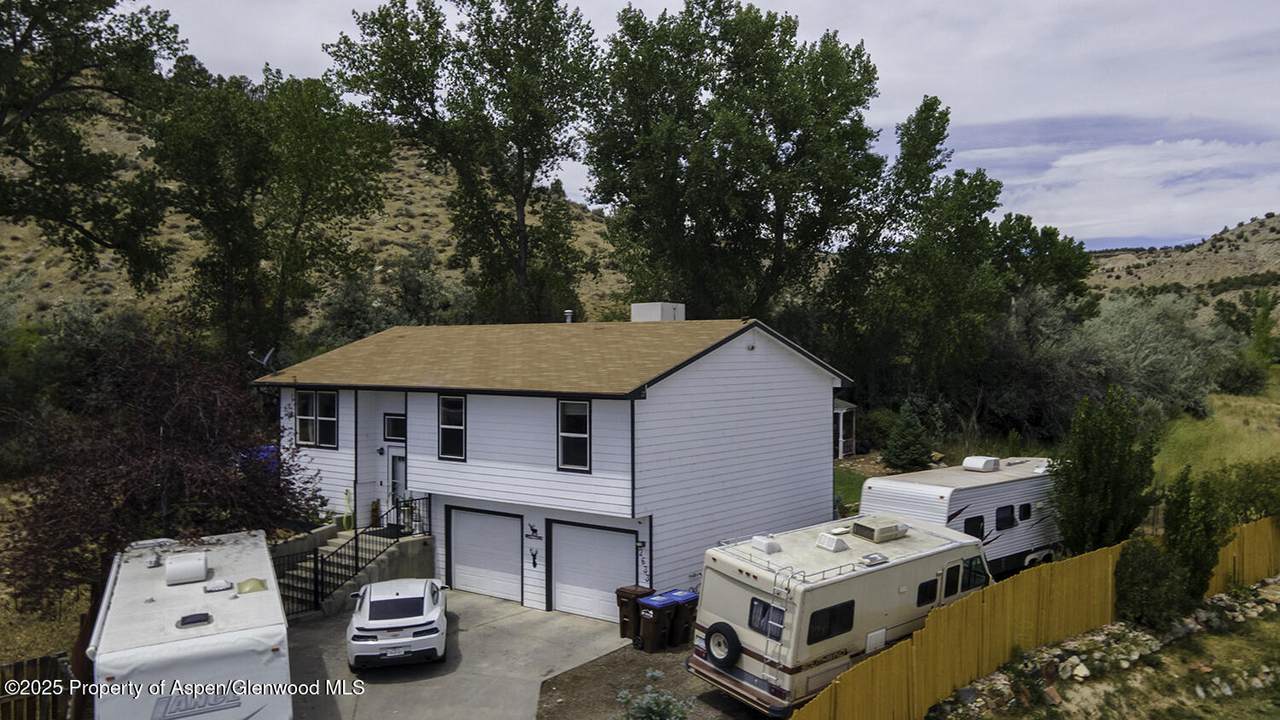 2633 Shawnee Court - Photo 1