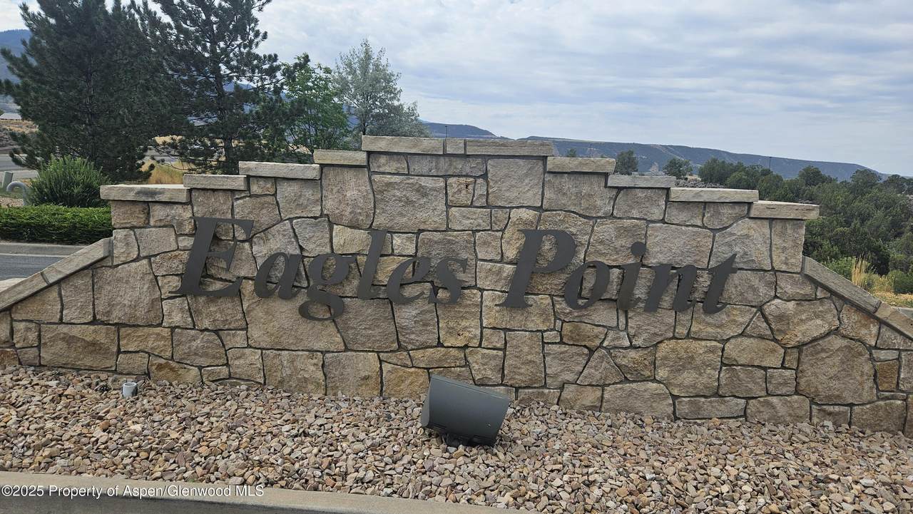 310 Eagle Ridge Drive - Photo 1