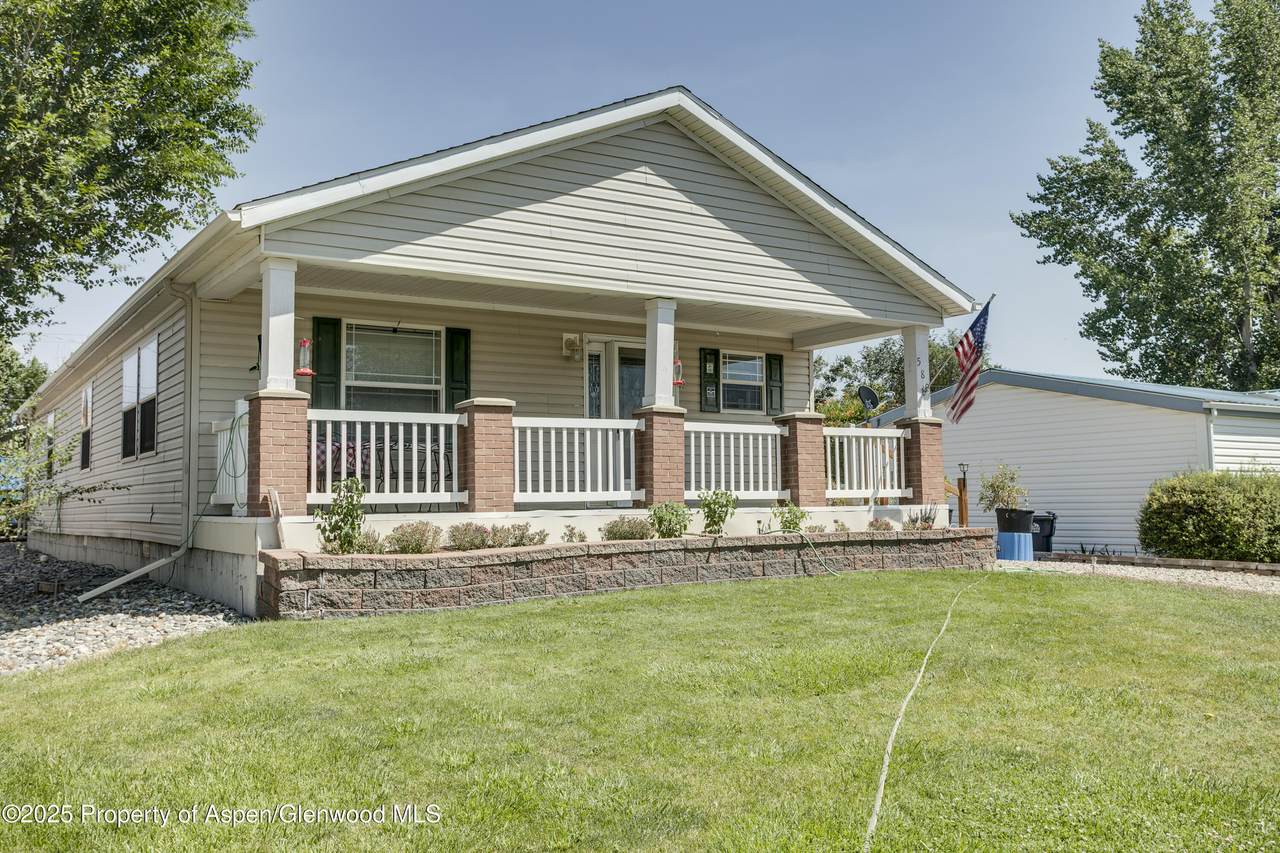 580 Denver Avenue - Photo 1