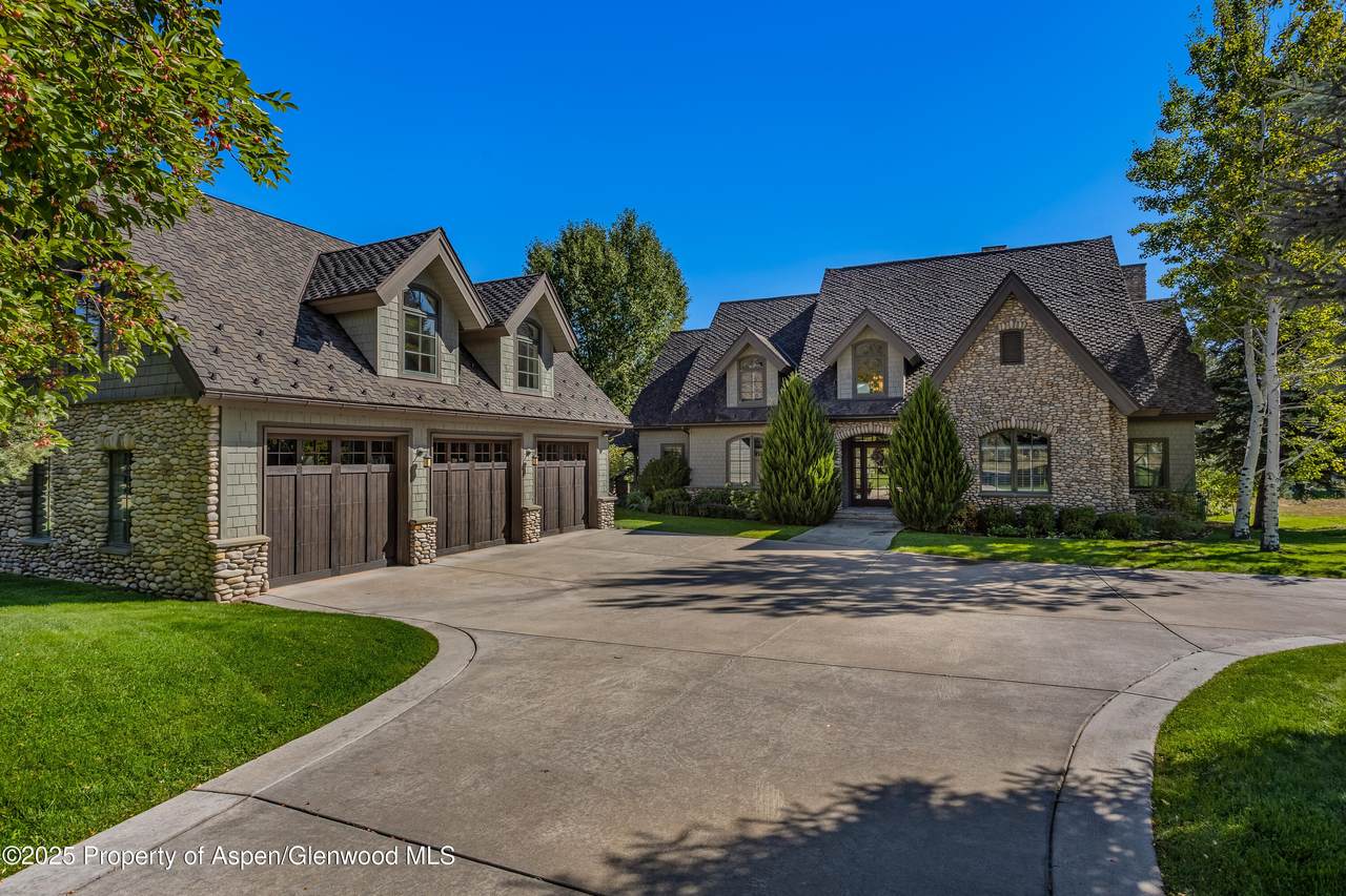 42 Midland Loop - Photo 1