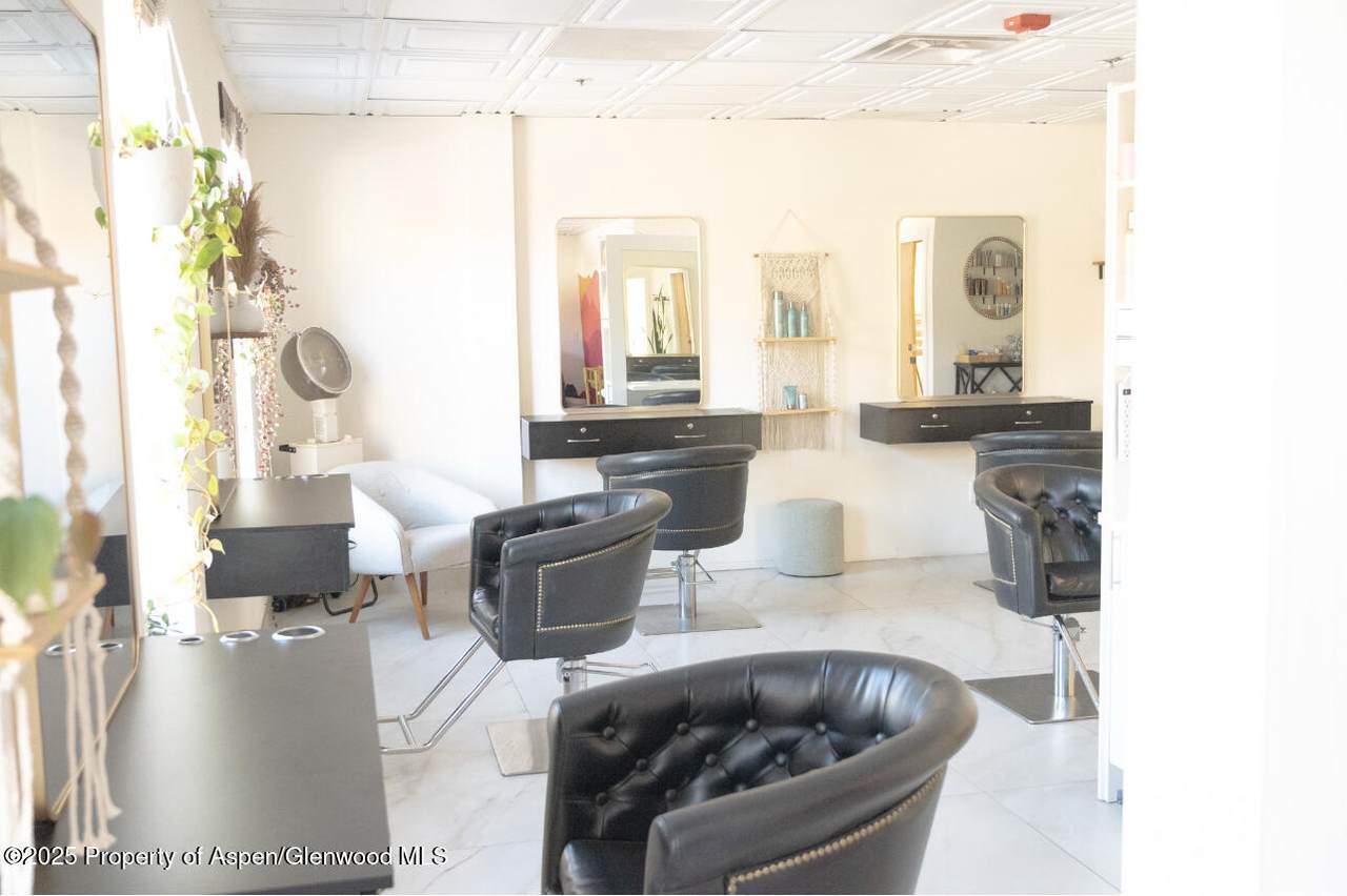 401 23RD Street - Photo 1