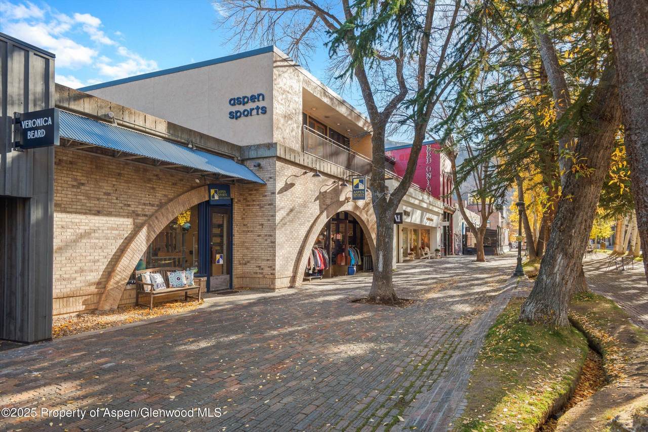 408 Cooper Avenue - Photo 1