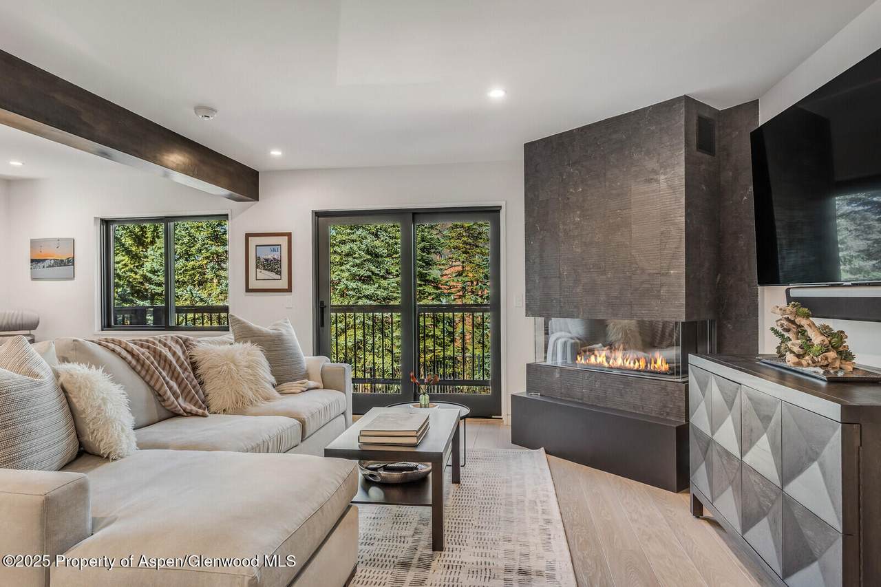 650 Monarch Street - Photo 1