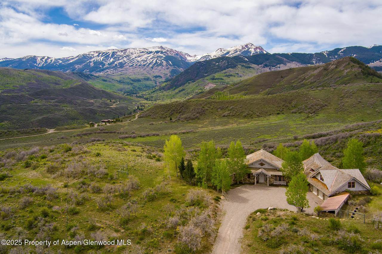 800 Chateau Way - Photo 1