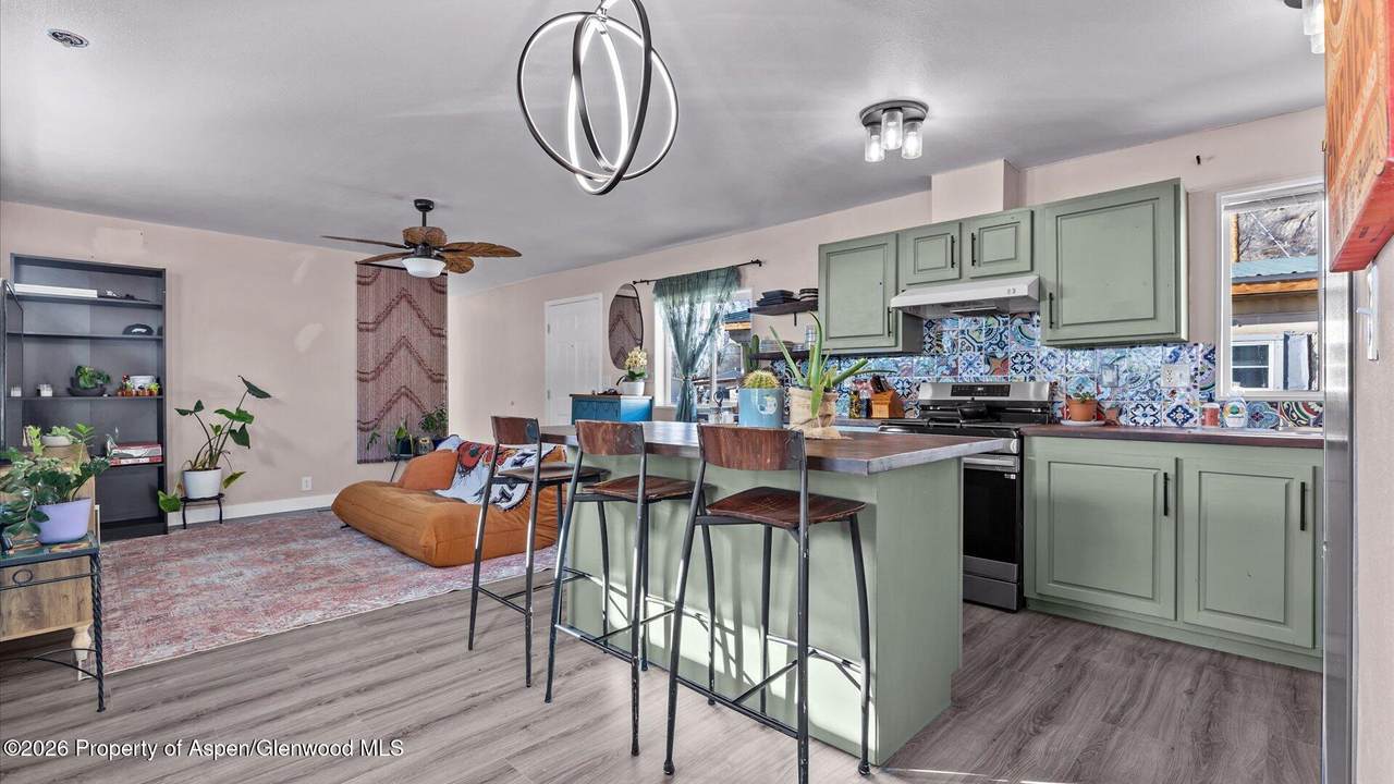 143 7th Street - Photo 1