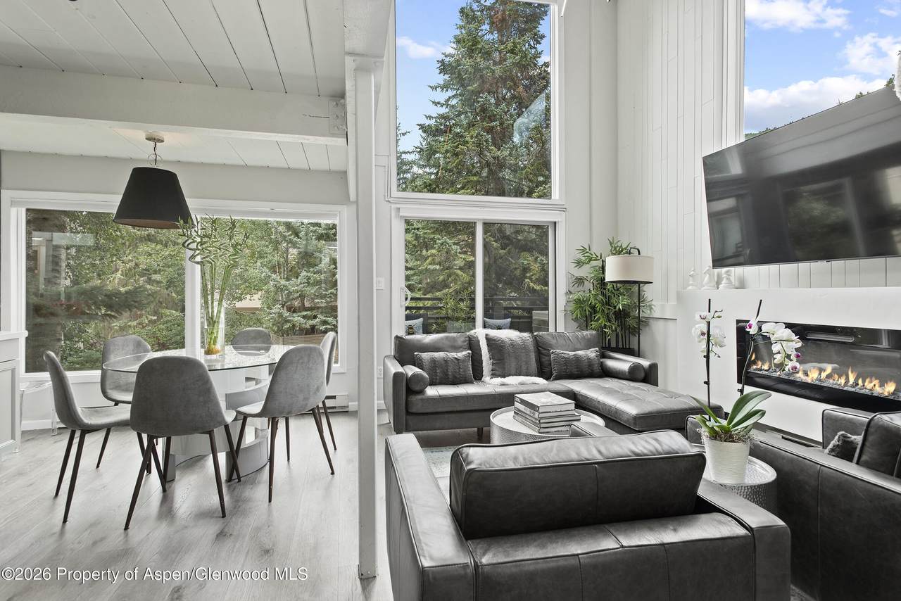 1024 Cooper Avenue - Photo 1