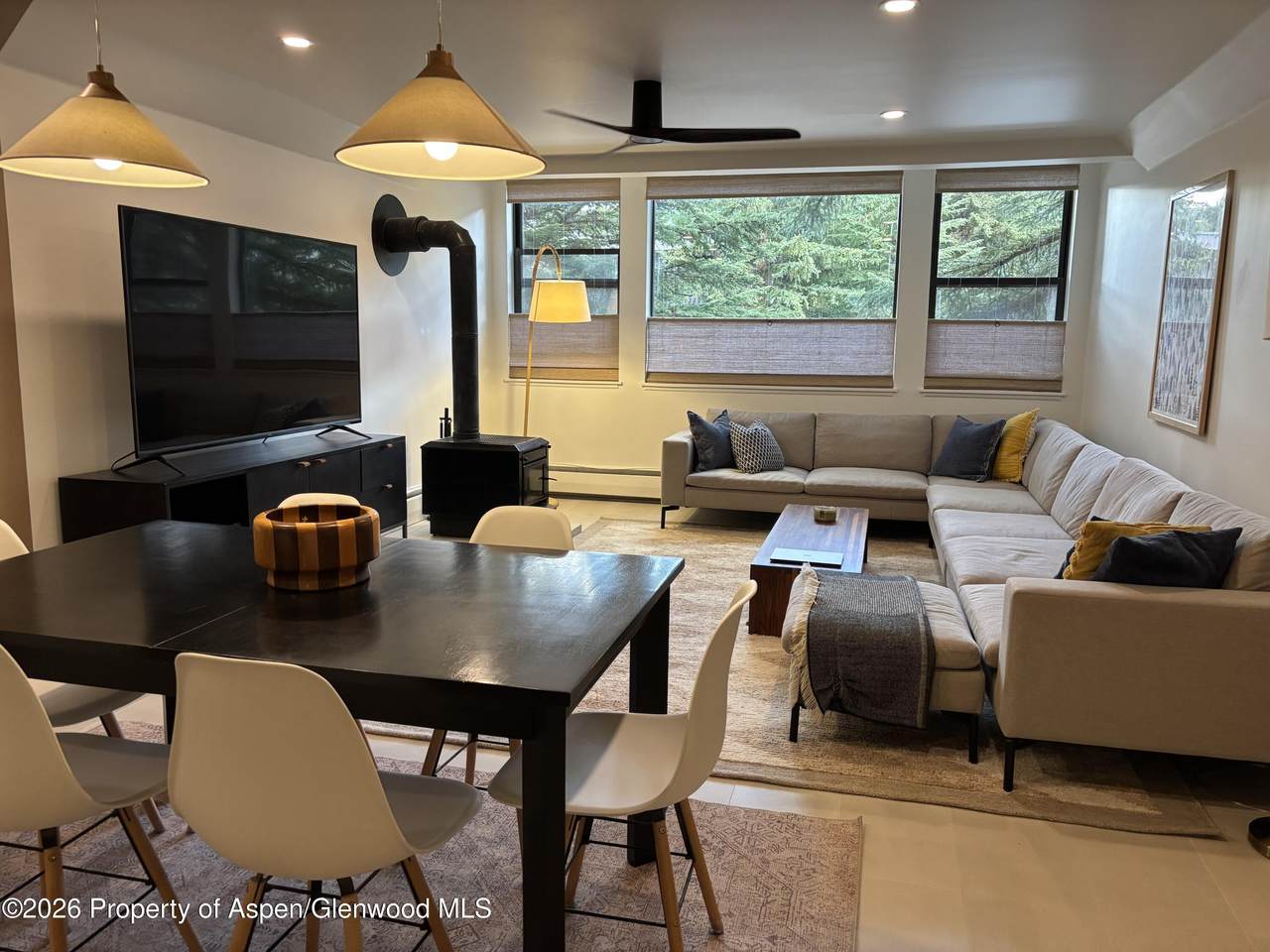 907 Vine Street - Photo 1