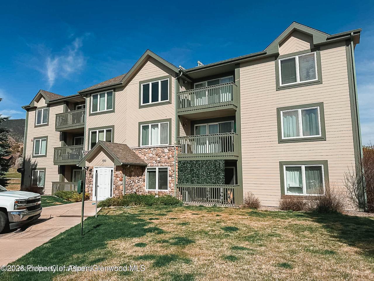 790 Castle Valley Boulevard - Photo 1