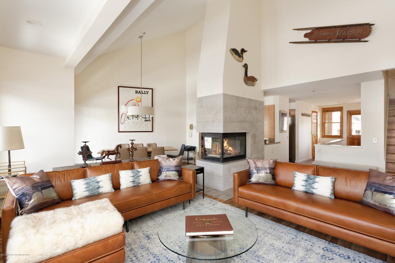 425 Wood Road - Photo 1