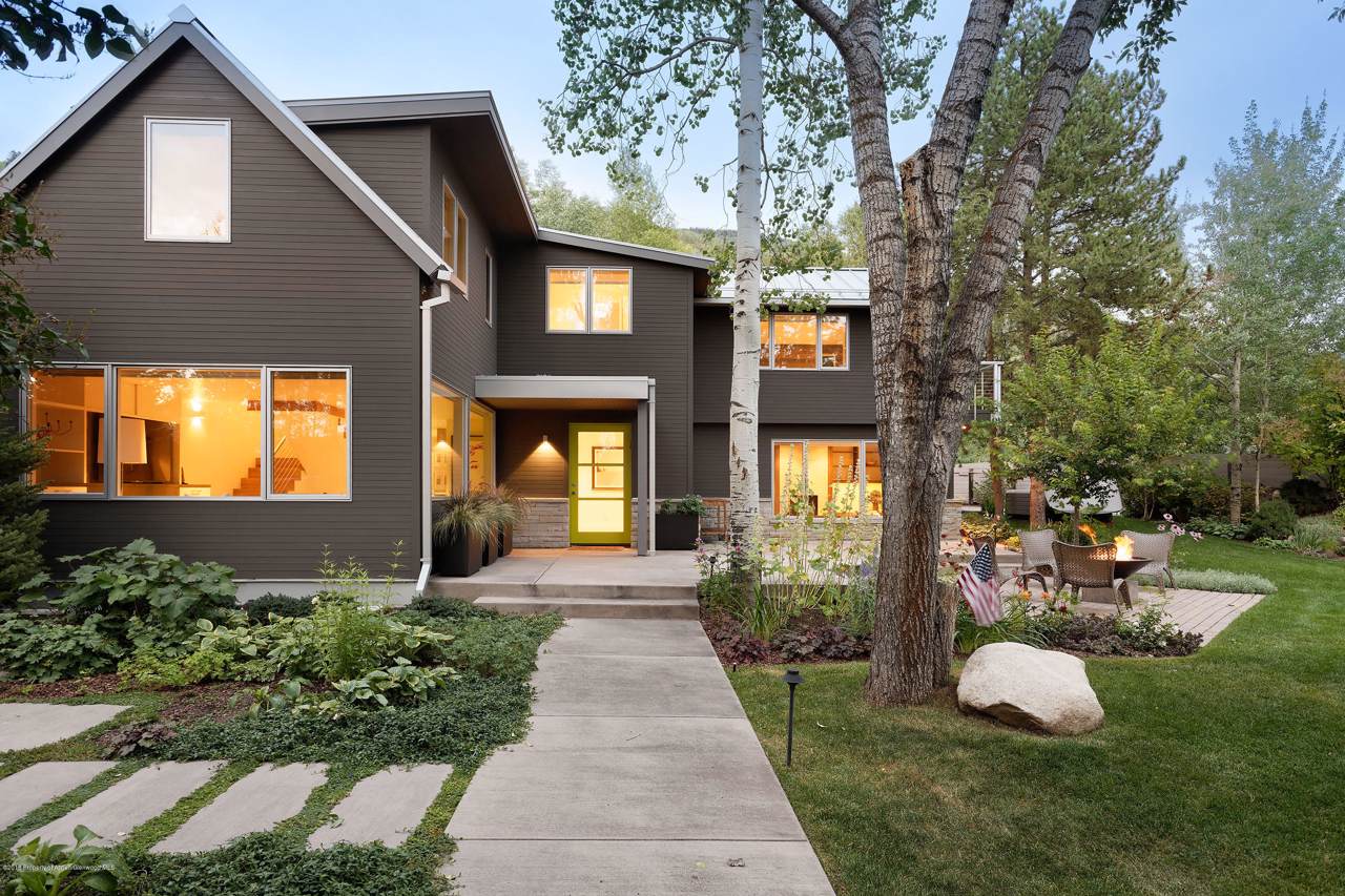 512 Spruce Street - Photo 1