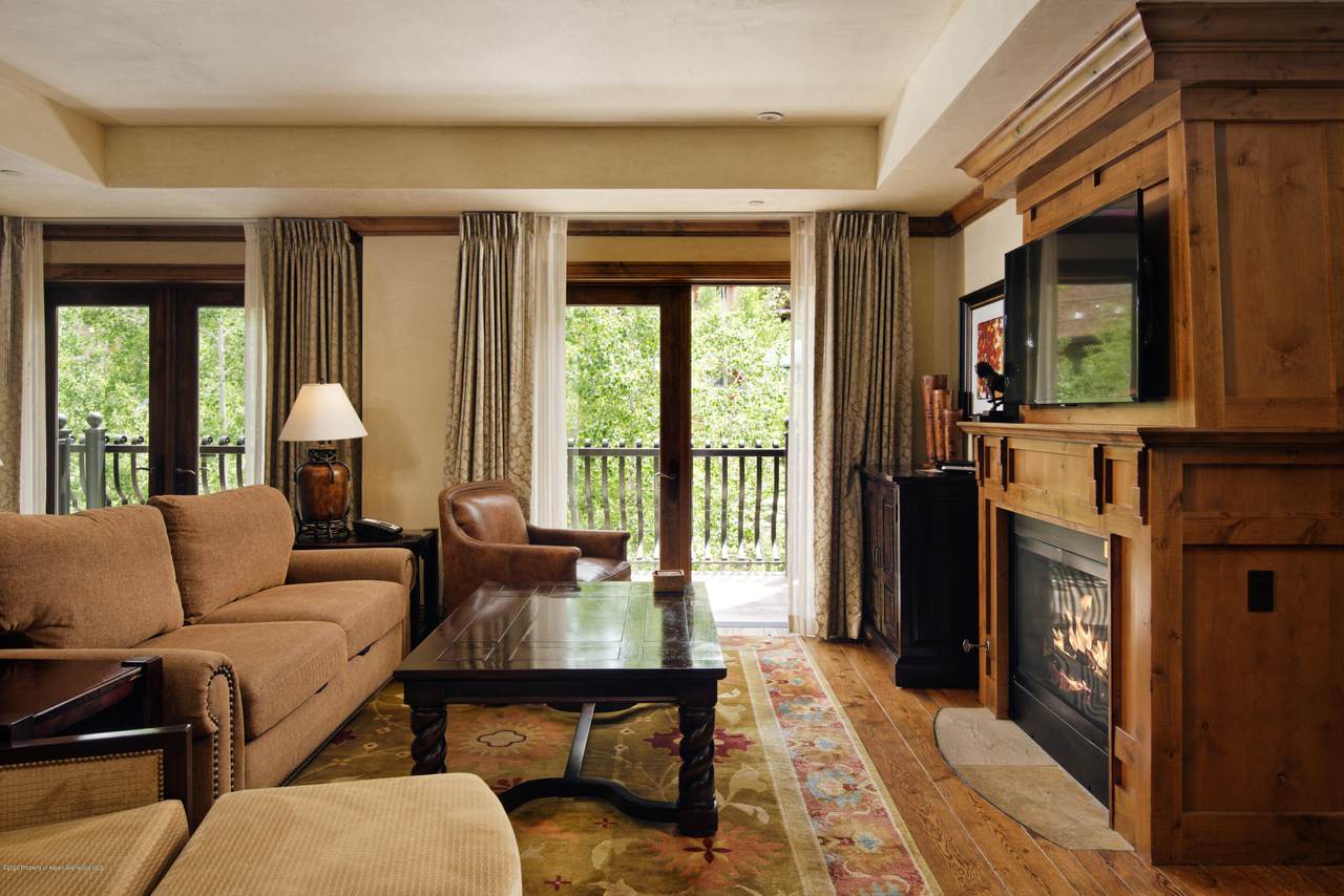 415 Dean Street - Photo 1