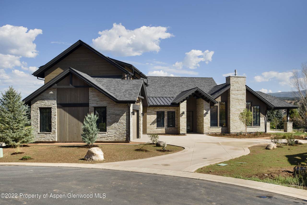 129 Sundance Trail - Photo 1