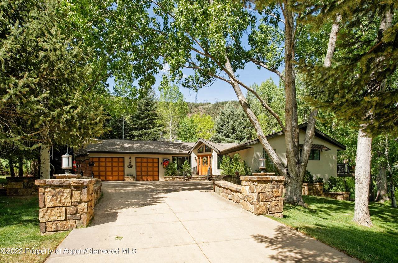 41 Oak Lane - Photo 1