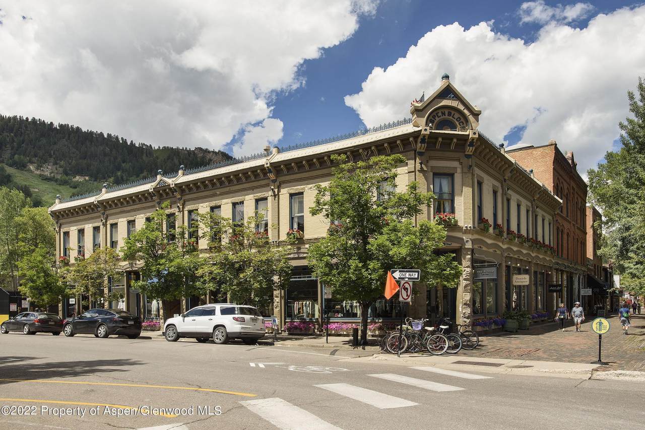 305 Galena Street - Photo 1