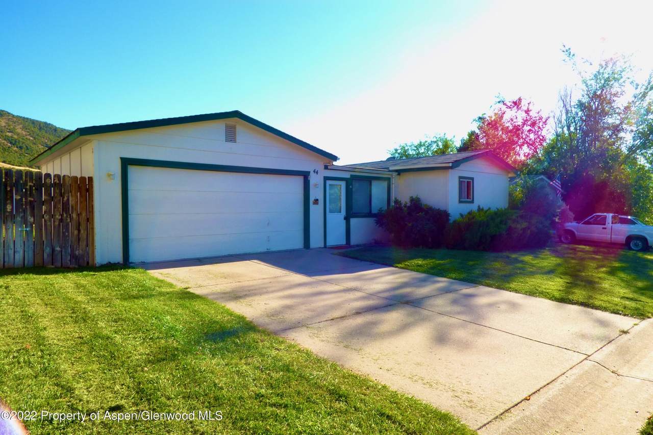 44 Tamarack Circle - Photo 1