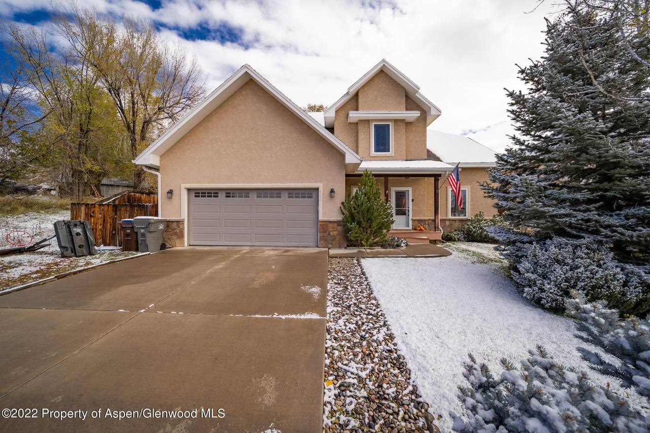 610 16th Street - Photo 1